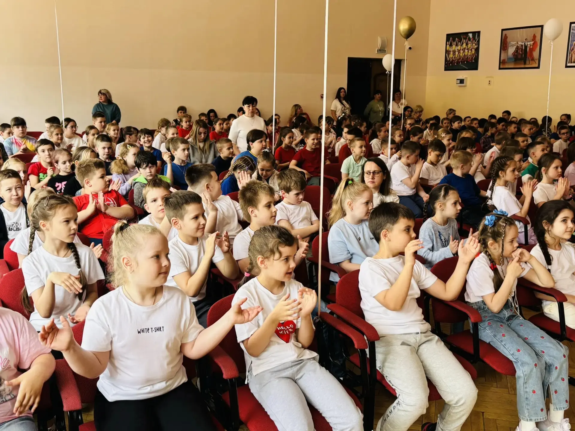 🌞 Открытие летнего лагеря «Дружба» 🌞

В нашей школе состоялось долгожданное открытие летнего оздор