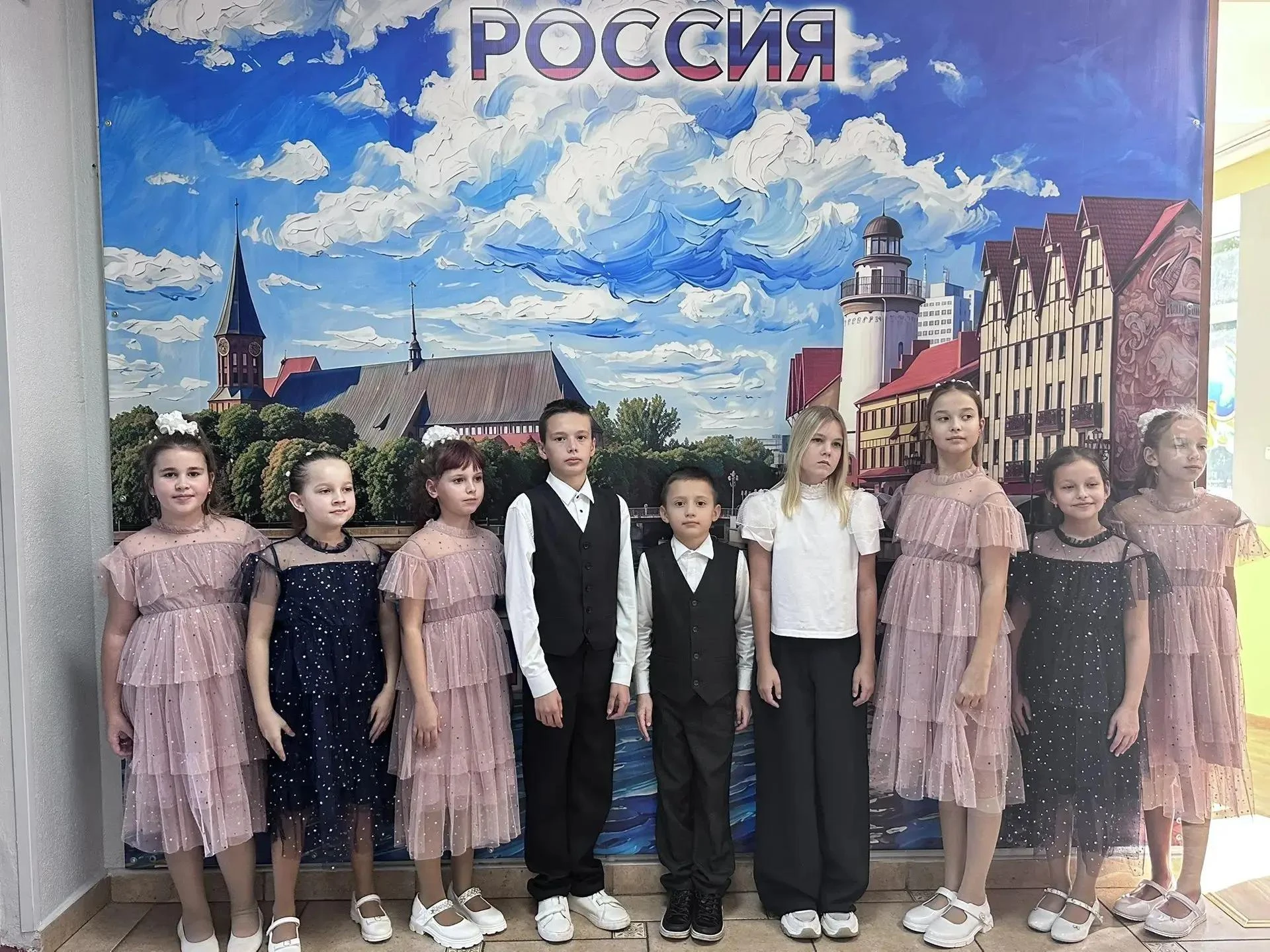 Песня как лучший подарок: «Новый день» поздравил учителей 🎓