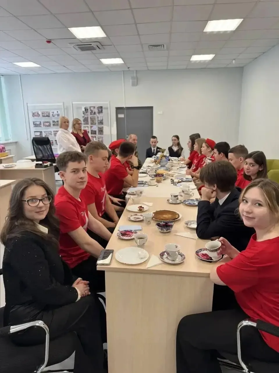 🌟 В нашем образовательном комплексе прошло вдохновляющее мероприятие «Героями не рождаются — ими ста