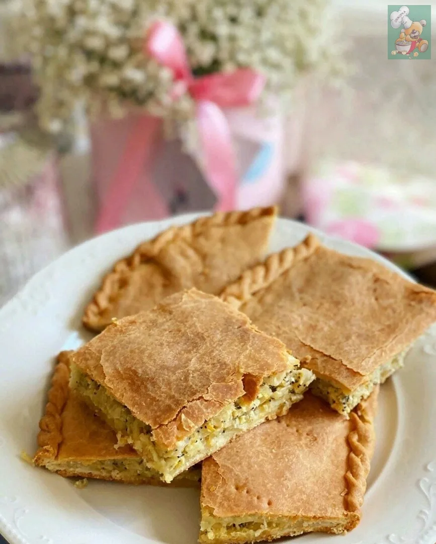 КАПУСТНЫЙ ПИРОГ НА ВКУСНЕЙШЕМ, НЕЖНОМ ТЕСТЕ!😍 ⠀
Готовится быстро и просто! Обязательно попробуйт