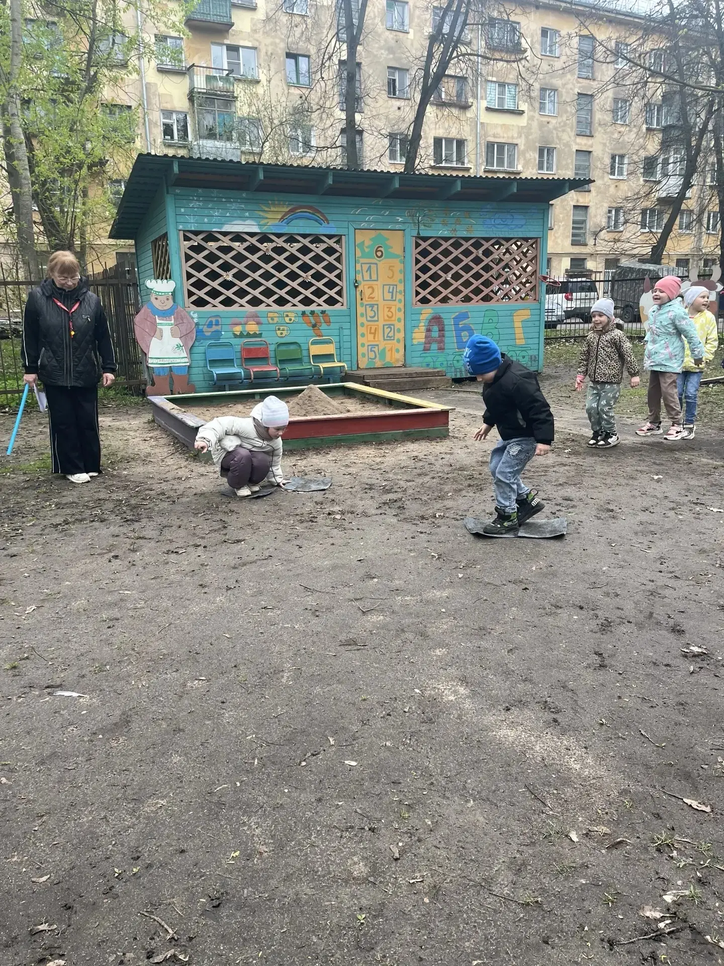 В преддверии‼ 9 Мая‼для старших групп сада  прошел военно-патриотический квест «Найди з...