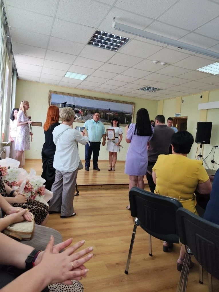 В рамках празднования Дня города работники ГБУ ЛНР Ровеньковский "КЦСОН" приняли участие в торжестве
