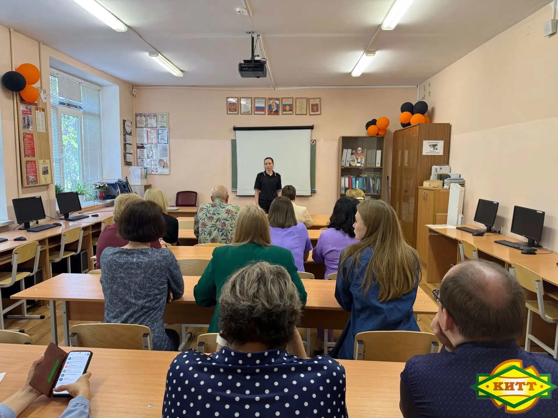 🗓️ В нашем техникуме состоялось родительское собрание, на которое была приглашена старший инспектор