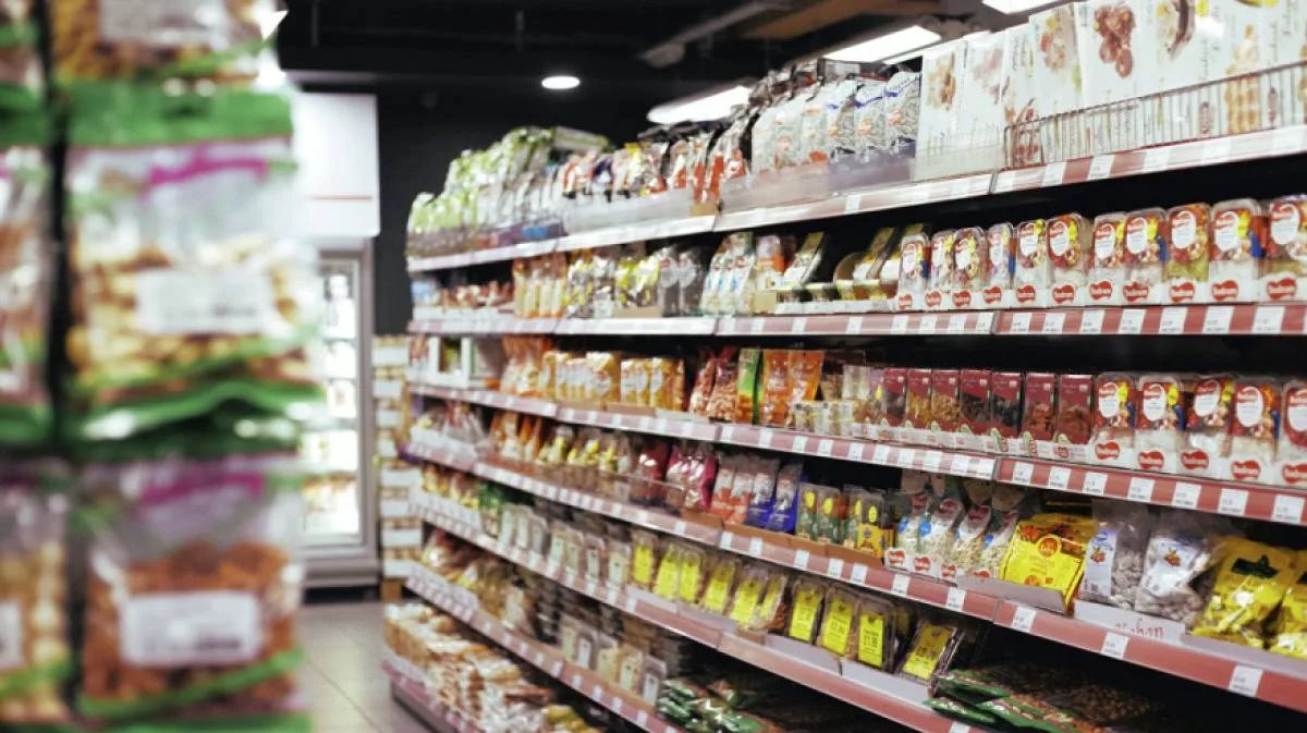 🛒 В воронежском магазине установили шумоизоляцию после жалоб жильцов на грохот тележек.