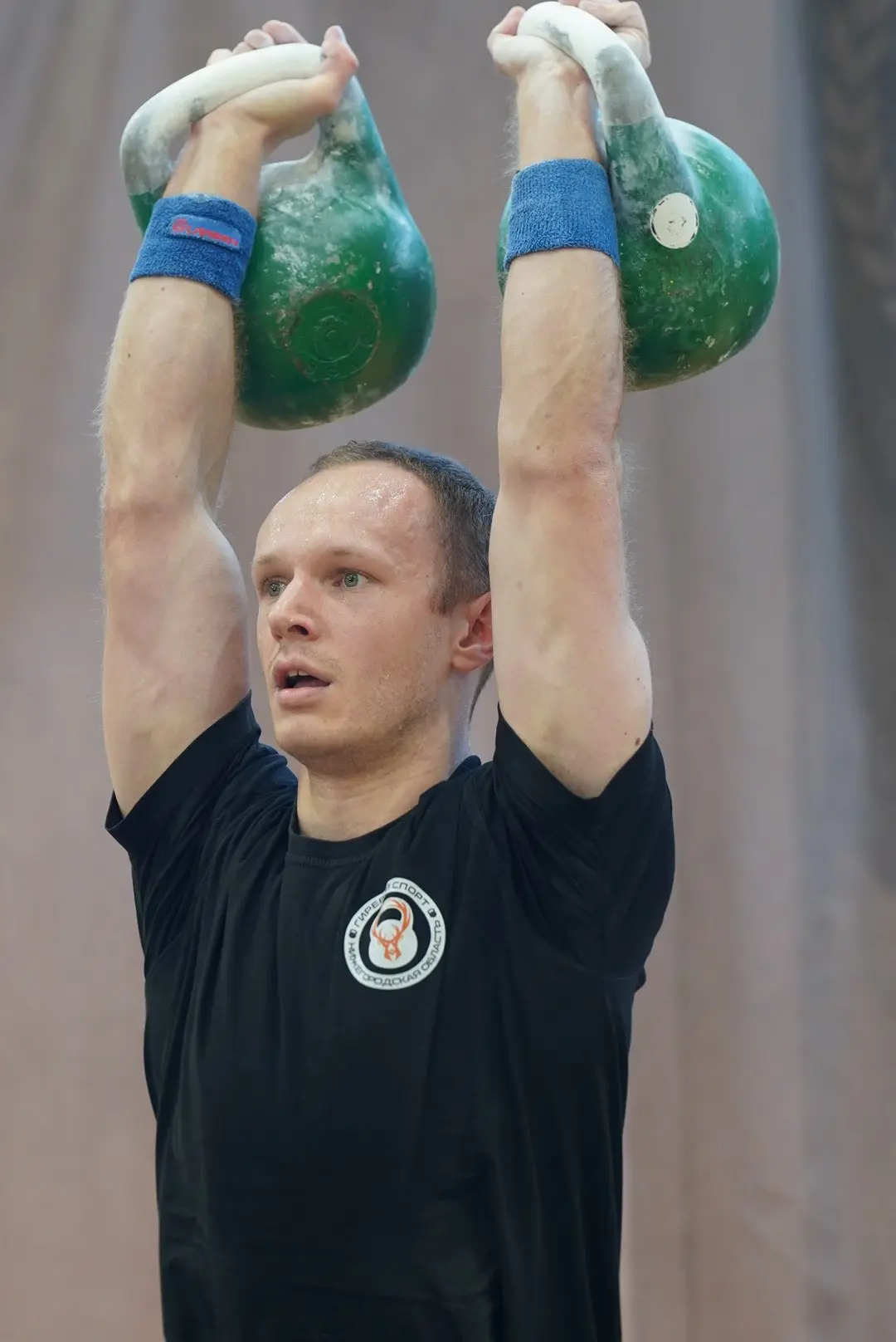 На Бору проходят Межрегиональные соревнования по гиревому спорту