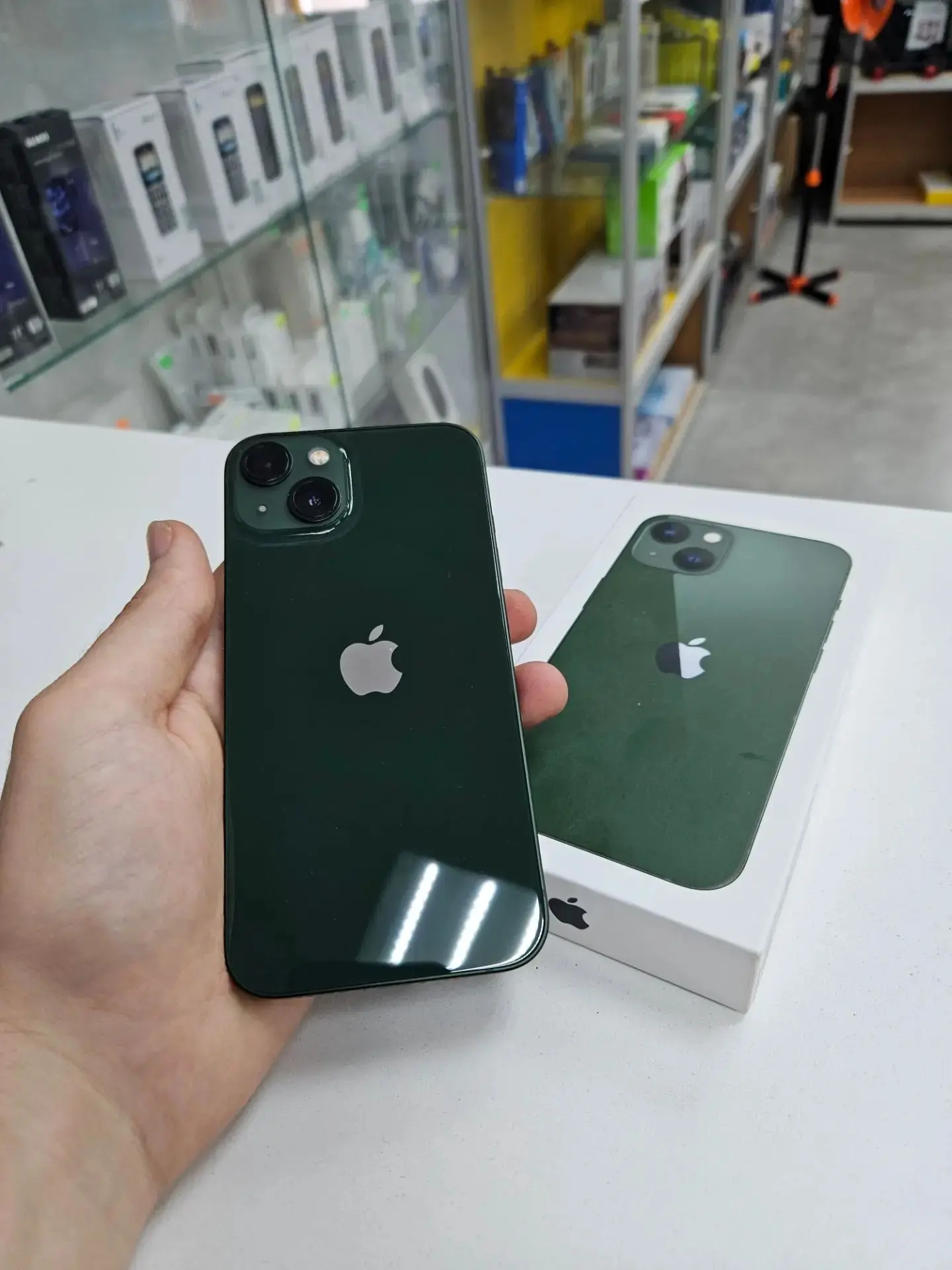 iPhone 13
