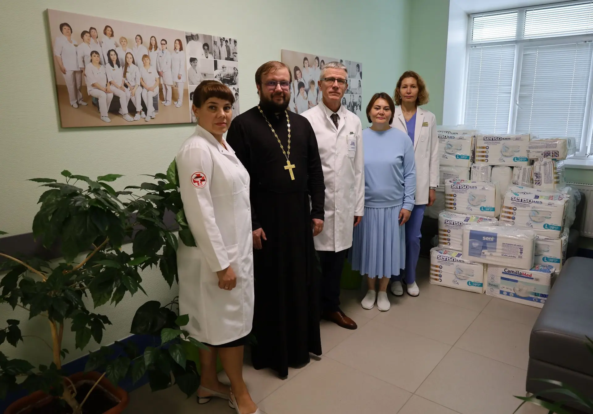 Советской районной больнице пожертвовали более 40 упаковок средств гигиены для пациенто...