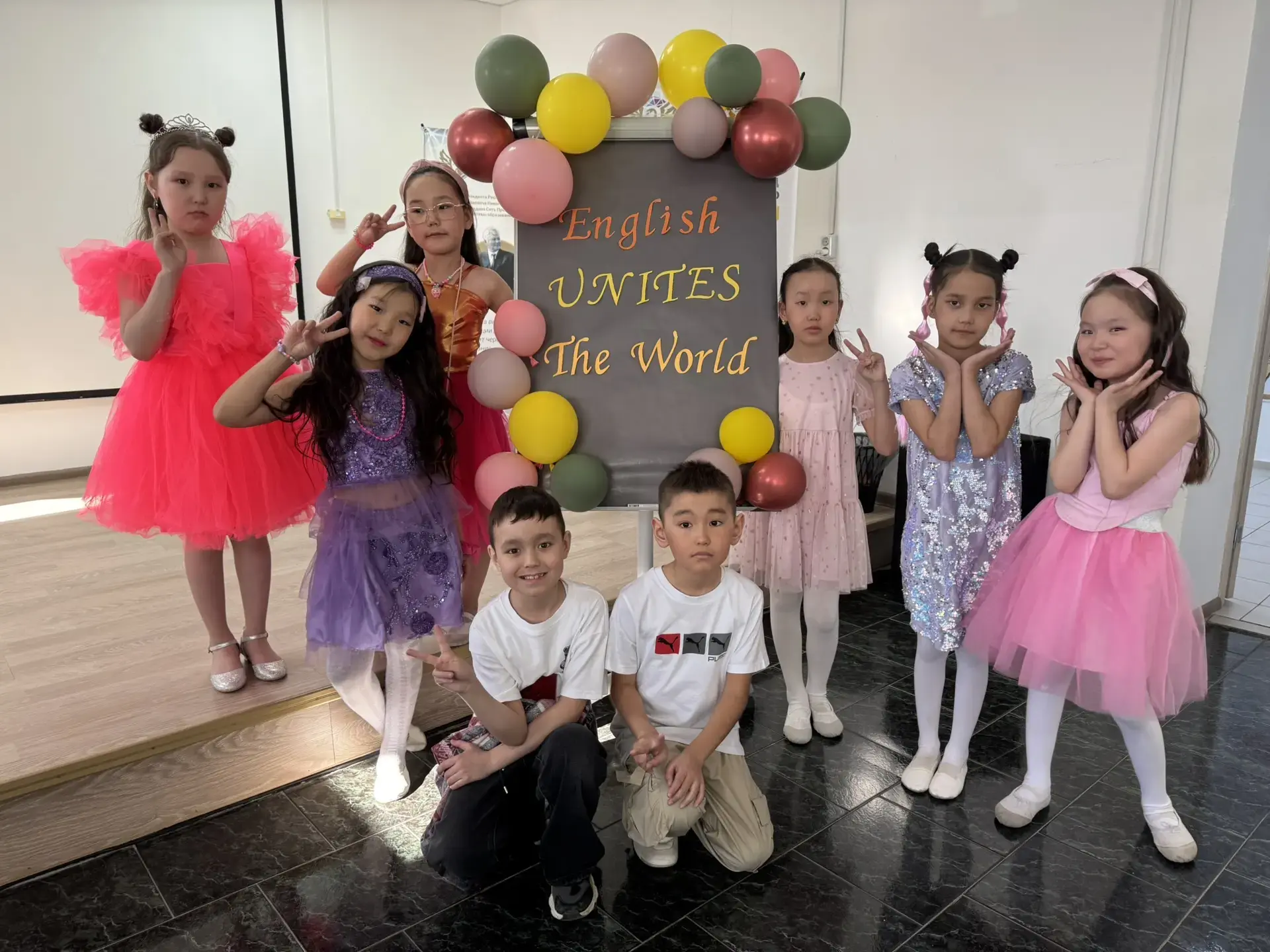 Успехи наших учащихся на улусном конкурсе песен на английском языке «English unites the...