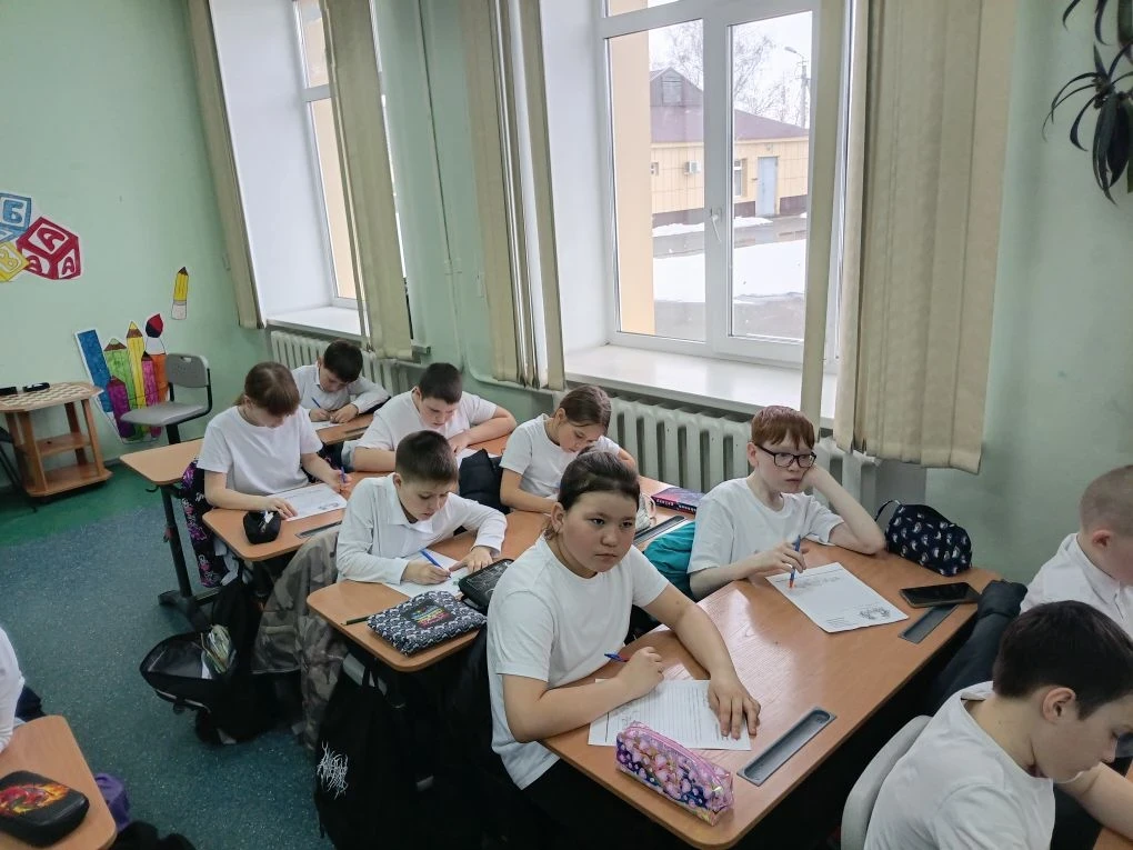 Вчера, для учеников 4 «б» класса состоялась важная встреча с председателем совета ветеранов с. Глилё