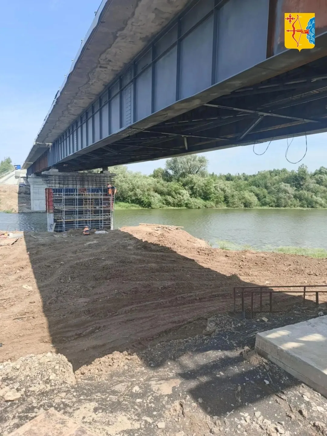 Продолжается ремонт моста через реку Немда в Советском районе. Протяжённость сооружения...