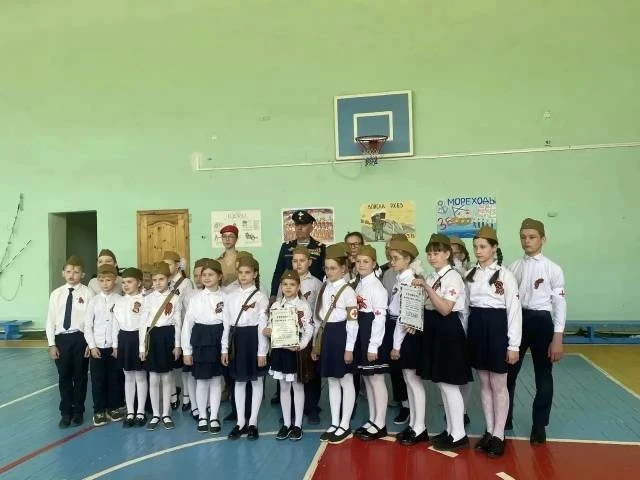 В преддверии Дня Победы в гимназии прошёл Смотр-конкурс строя и песни, посвящённый 81- годовщине Поб