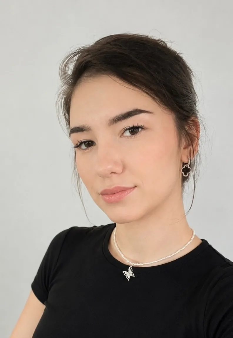 Знакомьтесь 🤍 Новый мастер фактуры Арина - мастер маникюра с опытом более 5 лет, проше...