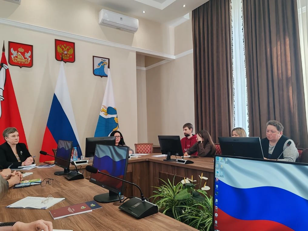 Сегодня глава сельского поселения Людмила Шатских и председатель первичной организации ...