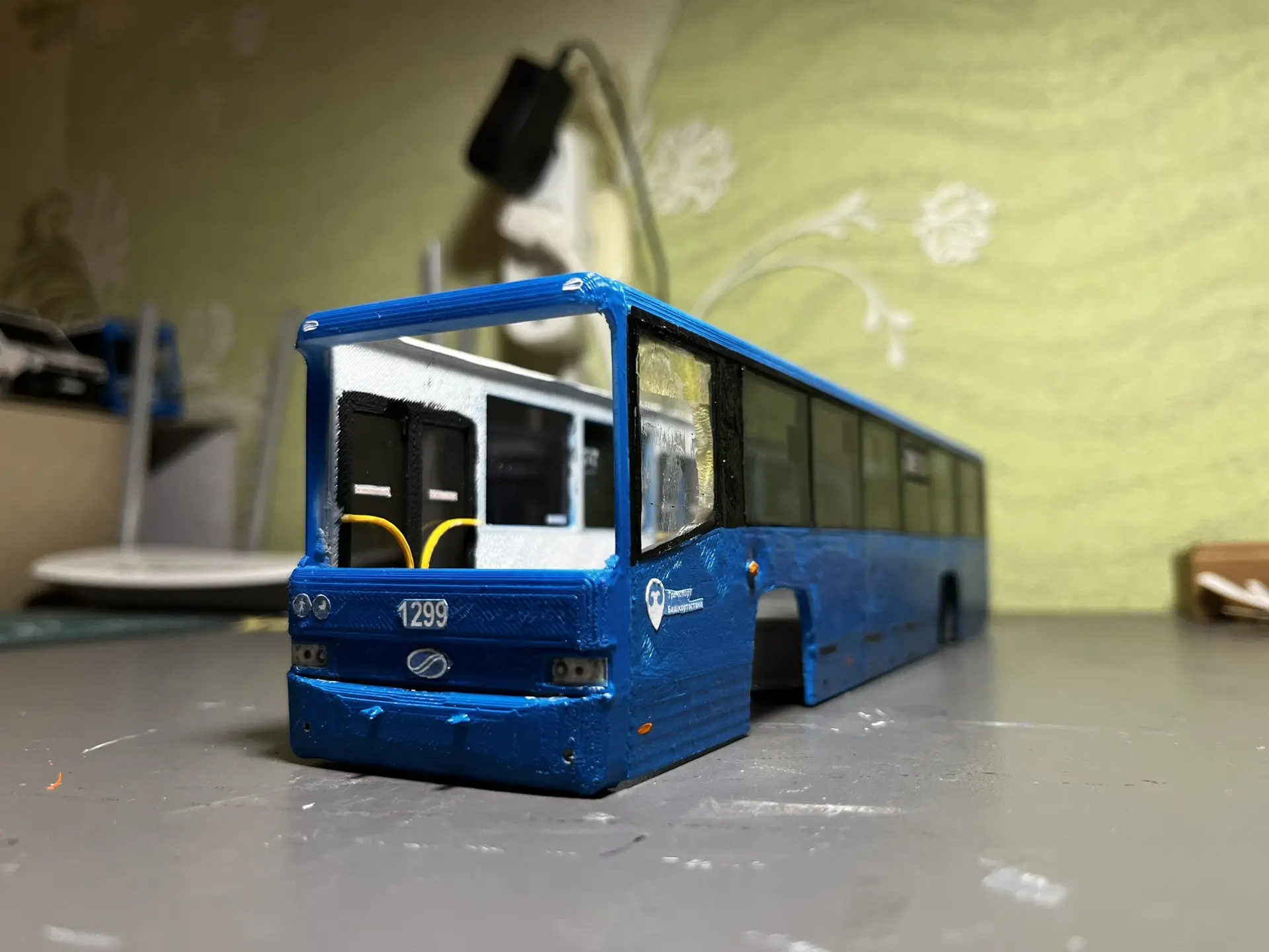 Вот и 1299 добавил также пиктограммы, электронный маршрутоуказатель, выглядит, считаю с...