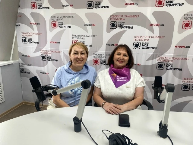 «Навигаторы» Малой Пурги в радиоэфире!

Муниципальный координатор Елена Ломагина стала гостьей радио