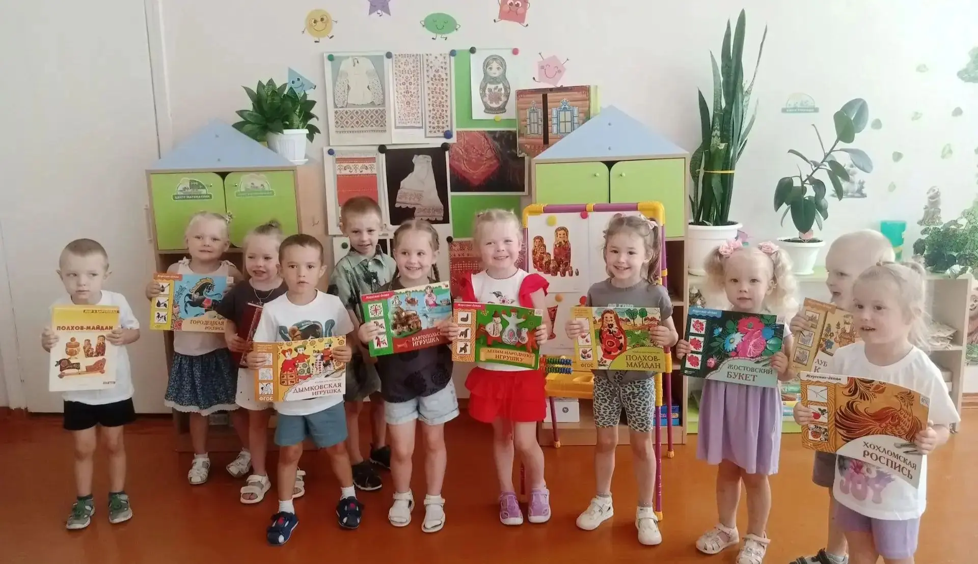 В рамках недели "Народная культура и традиции" ребята средней группы МБДОУ № 11 познако...