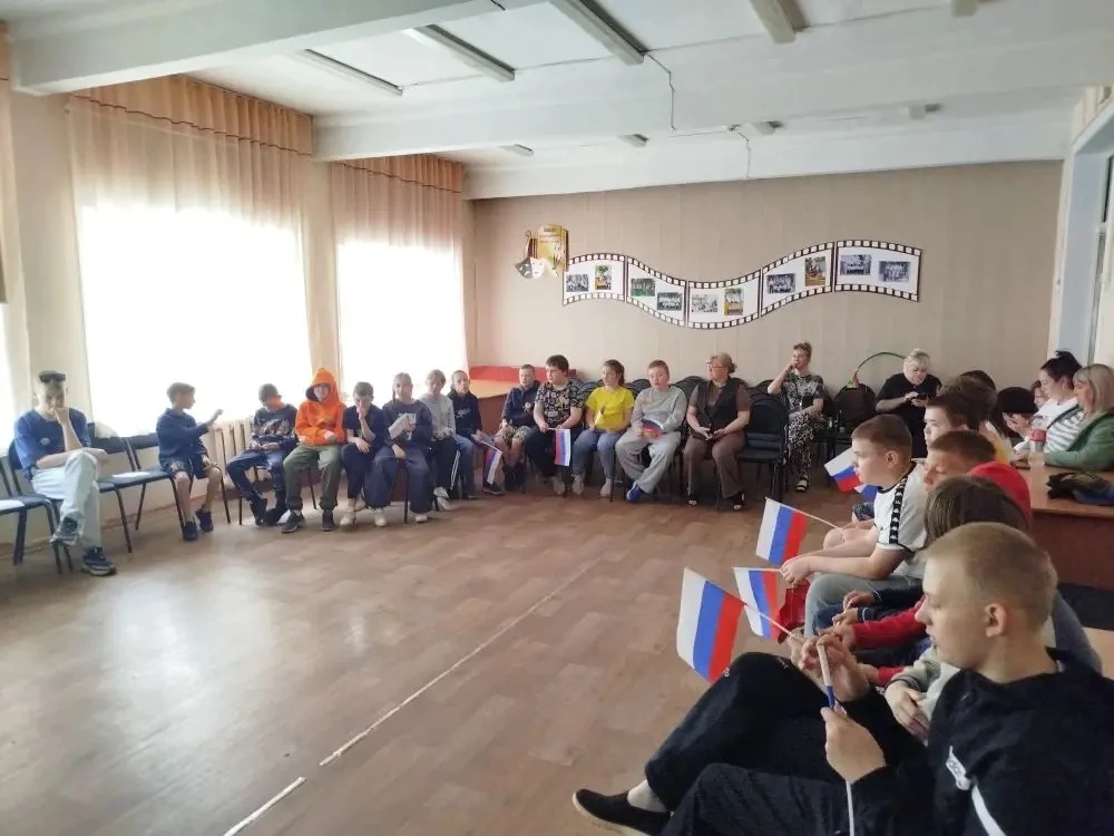 Сегодня, 11 июня, наш день в лагере был посвящён Дню России 🇷🇺

Праздничная программа «Россия — ро