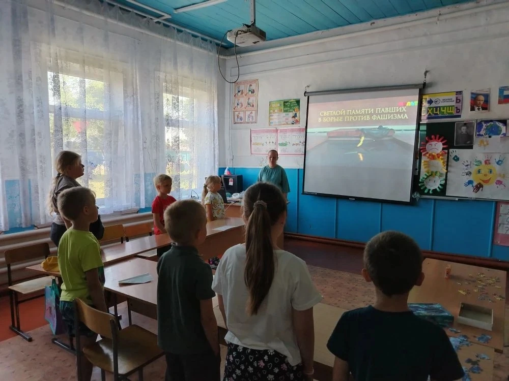 «Жить»

Рассказывать детям о Великой Отечественной войне можно по-разному. Можно сводить в музей или