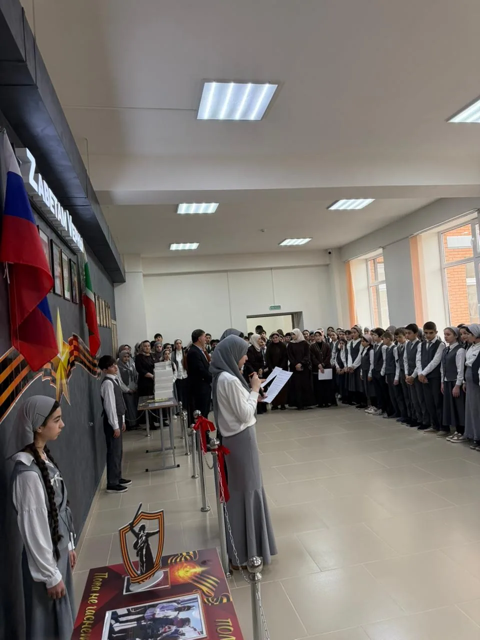 ✔️Традиционно, неделя началась с поднятия флагов РФ и ЧР. ✔️Тема Разговора о важном «Как создать сво