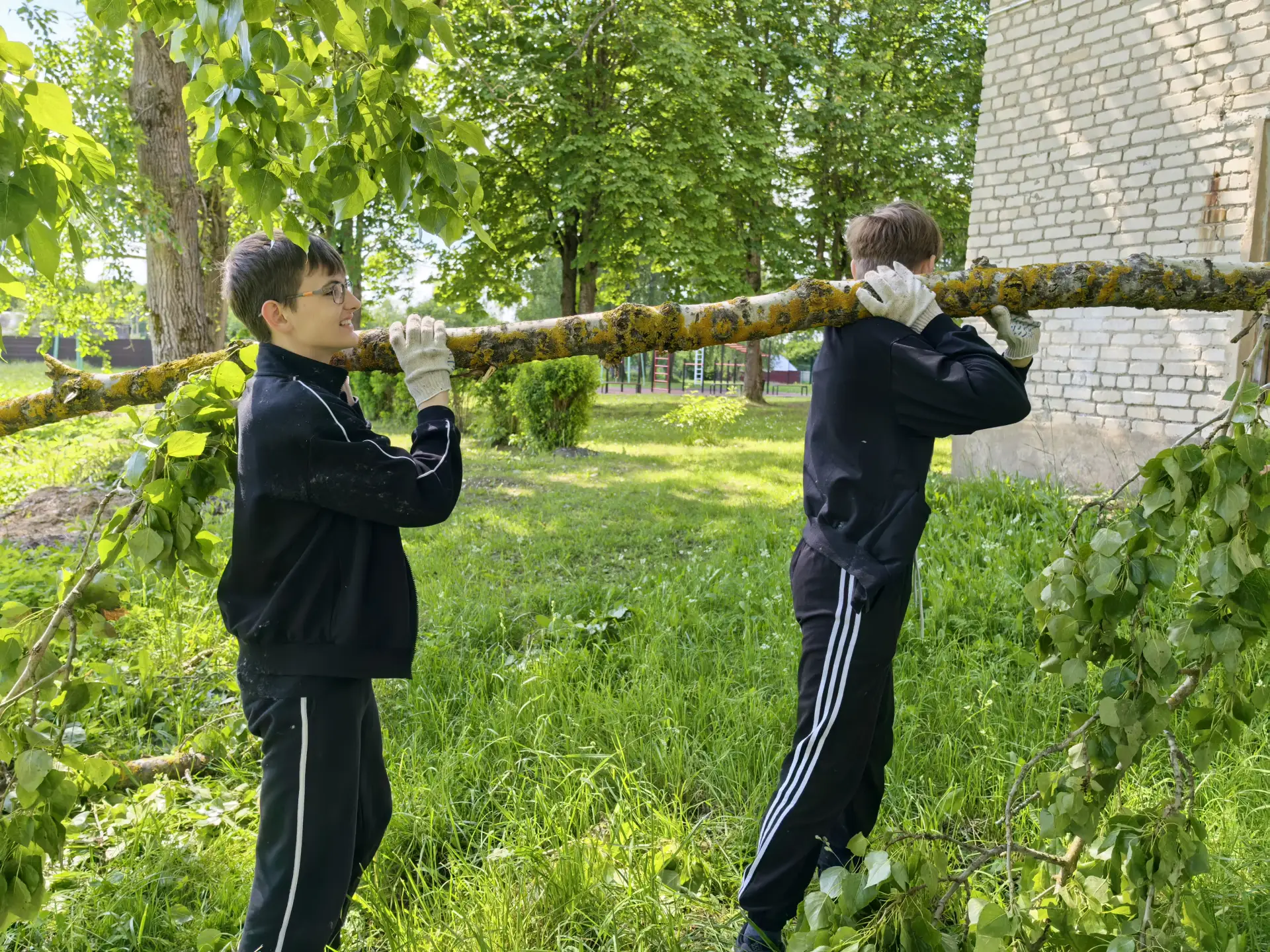 🛠️ Трудовая бригада: больше, чем просто работа.

☀️Лето — это не только время отдыха, но и отличная