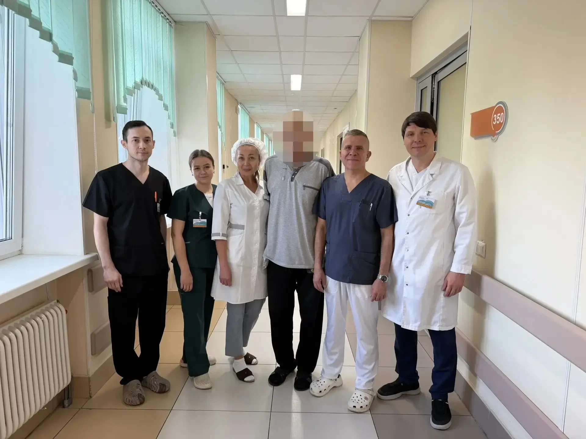 Онкологи Татарстана удалили у 70-летнего жителя Бугульмы опухоль весом 10 килограммов 4...