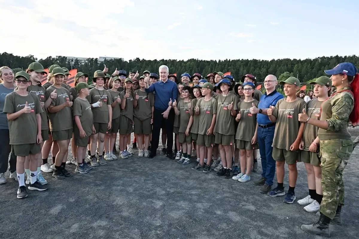 🏕️ Кадеты в лагере «Кутузов»

Вместе с Сергеем Кириенко мэр Москвы Сергей Собянин посетил первую см