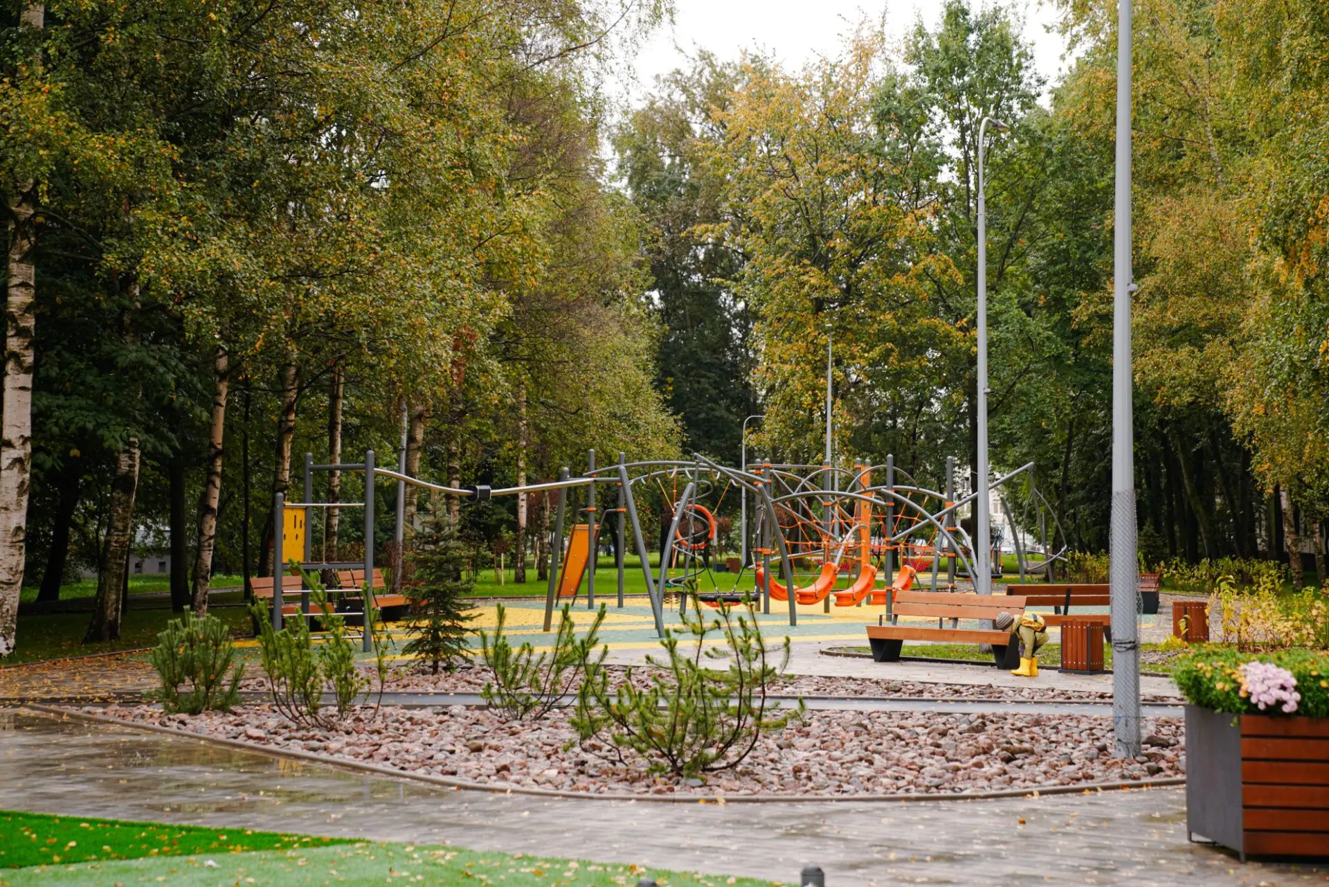 ⚡️ Где светит искусственное солнце и появилось новое дворовое пространство — станет изв...