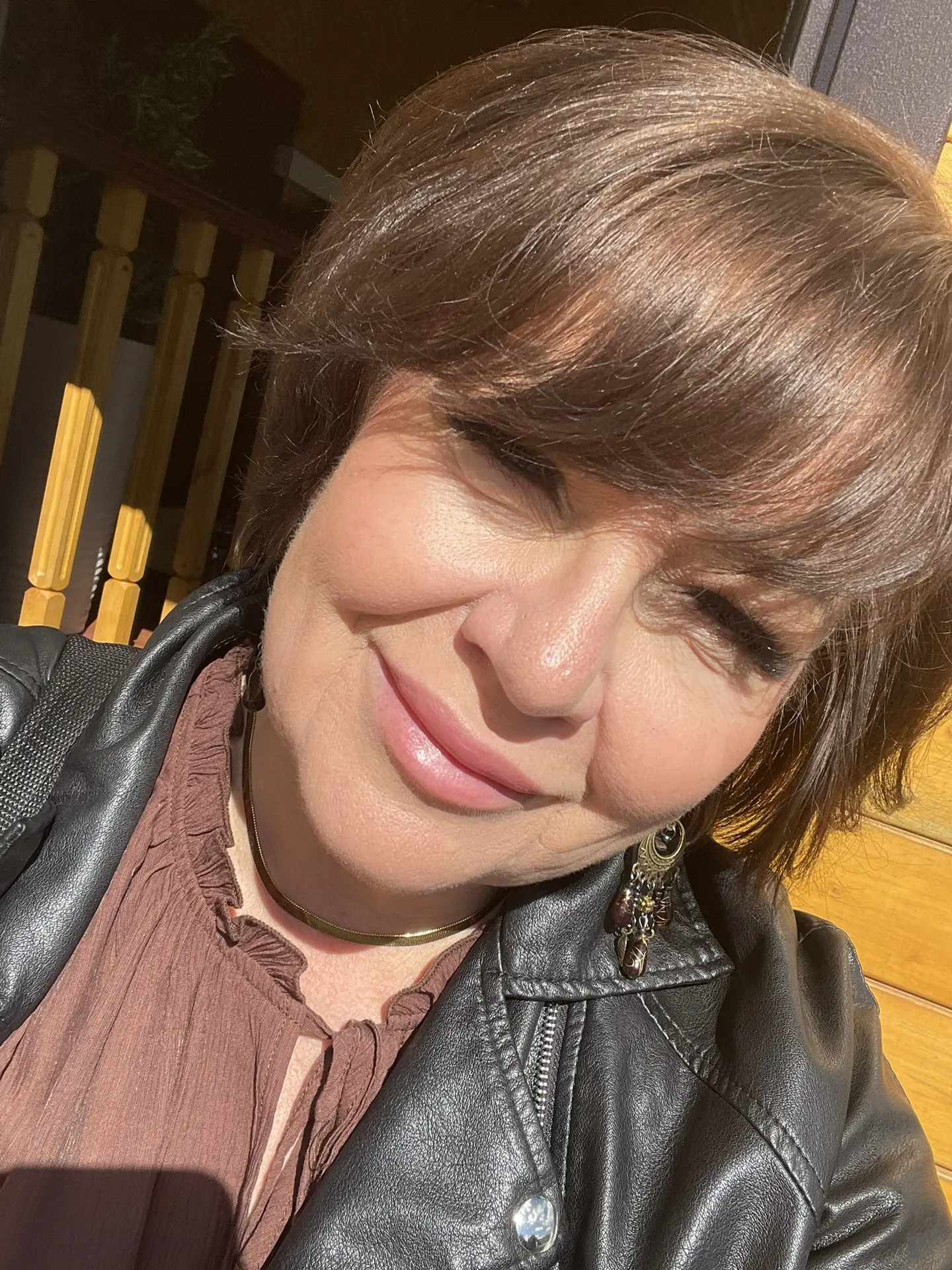 Меня зовут Галина,со мной быстро монетизируешь свои умения и навыки,теория вся в методи...