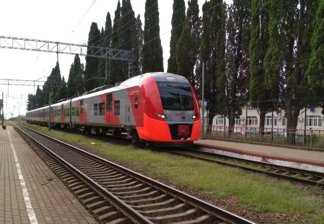 🚄 «Сурская стрела» будет ходить чаще

С 1 августа по выходным запускают дополнительную пару скорых 