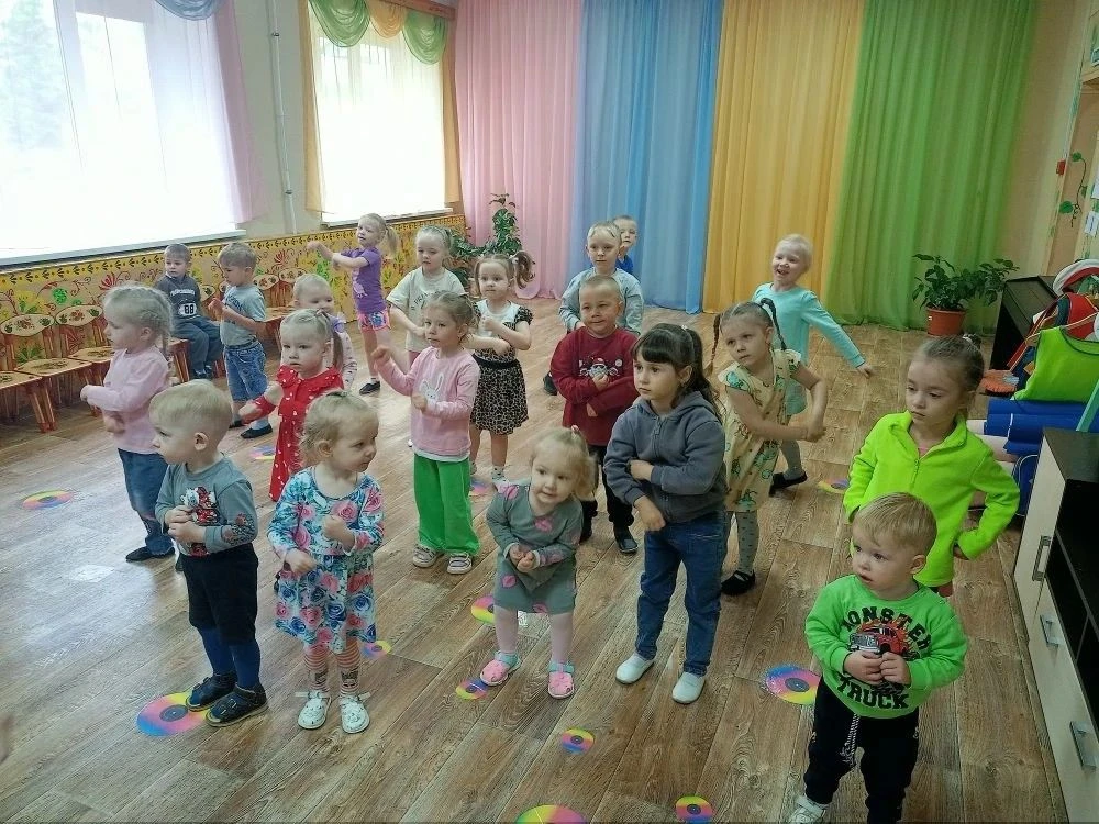 🎶🎶🎶 В детском саду №44 п. Полуночное прошла музыкальная зарядка! 🎶🎶🎶👫 11 июня 2026г. сотрудни