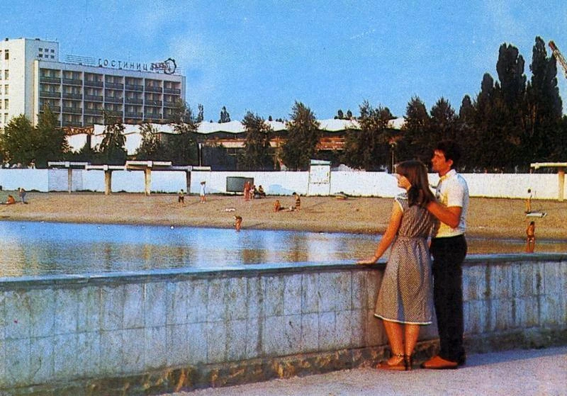 Как купались и загорали краснодарцы в СССР – фотоподборка из прошлого

В 1960-х годах Затон – едва л