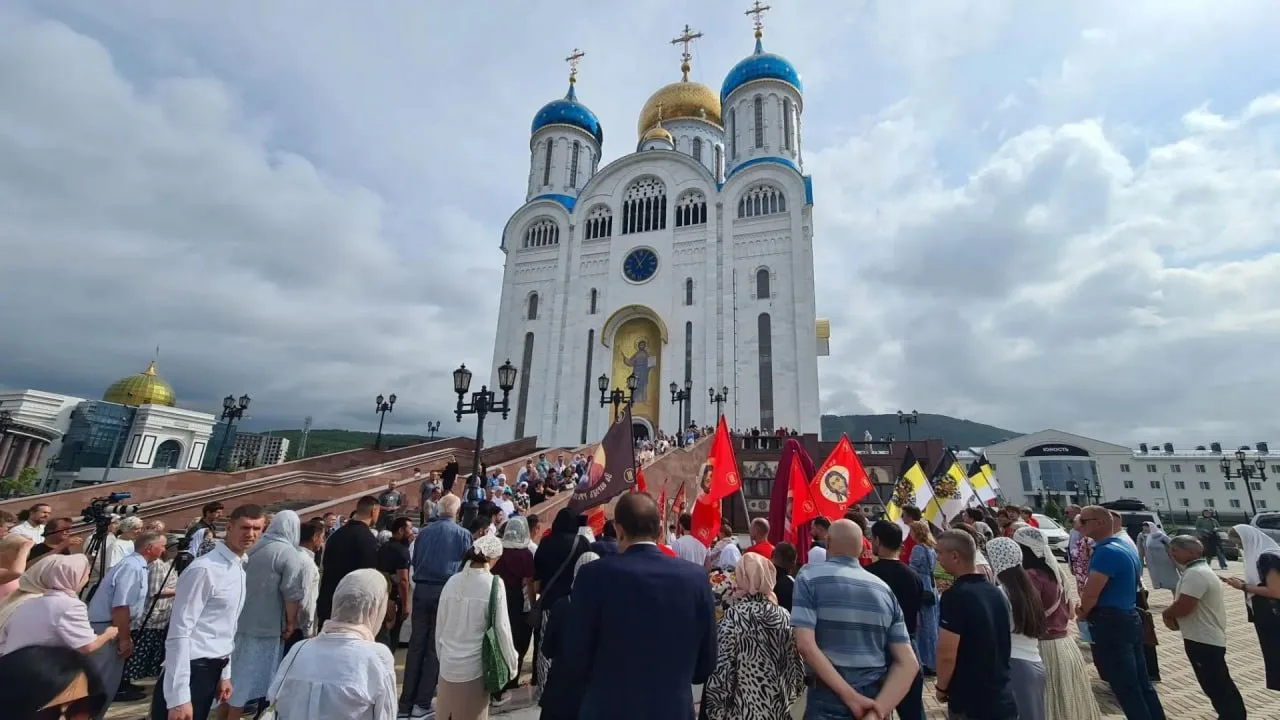 Памятник святому царю Николаю - открыли и освятили на краю нашей страны – у Кафедрально...