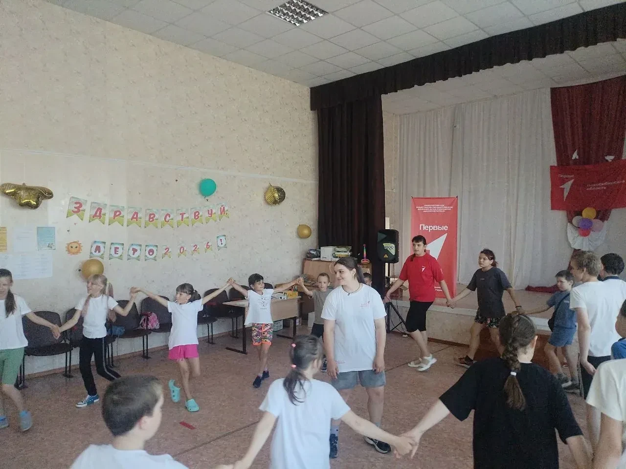 🙌 В лагере дневного пребывания Суздальской школы 9 июня прошел тематический день "День Первых", пос