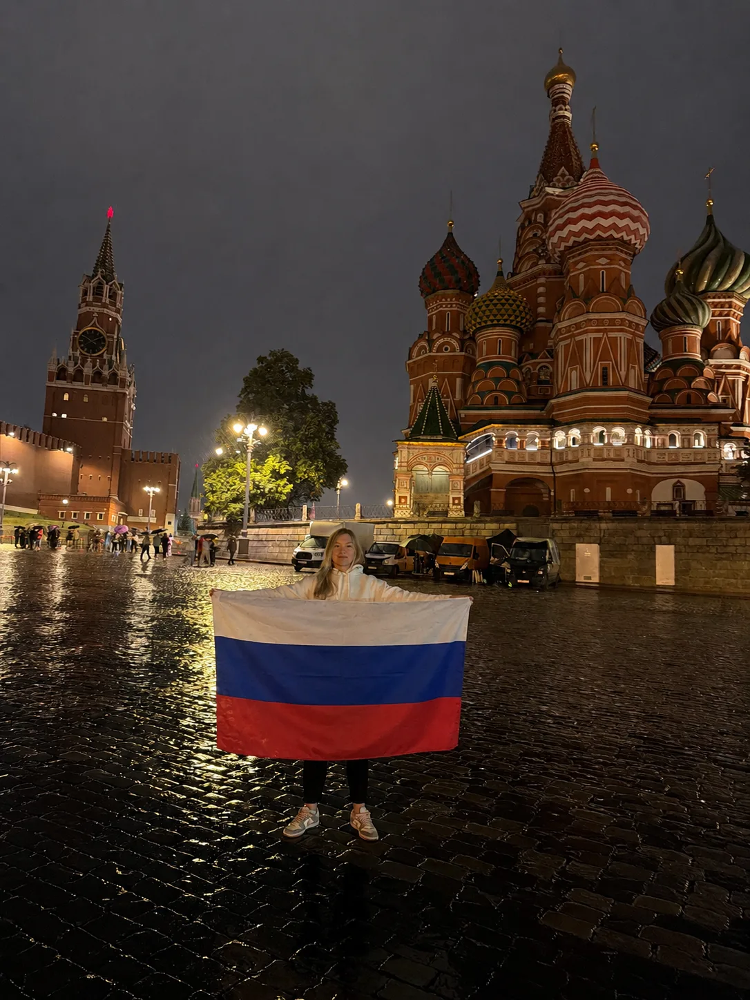 🇷🇺 Наш триколор — символ личных и общих побед!