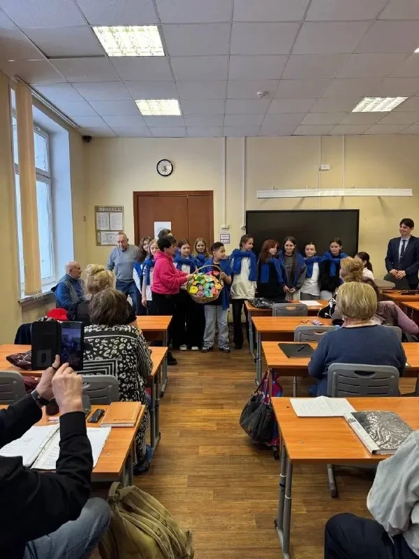 🌷 ВЕСЕННЕЕ ВДОХНОВЕНИЕ: ПОЗДРАВЛЕНИЕ К 8 МАРТА  ☺️ В преддверии Международного женского дня 8 Марта 