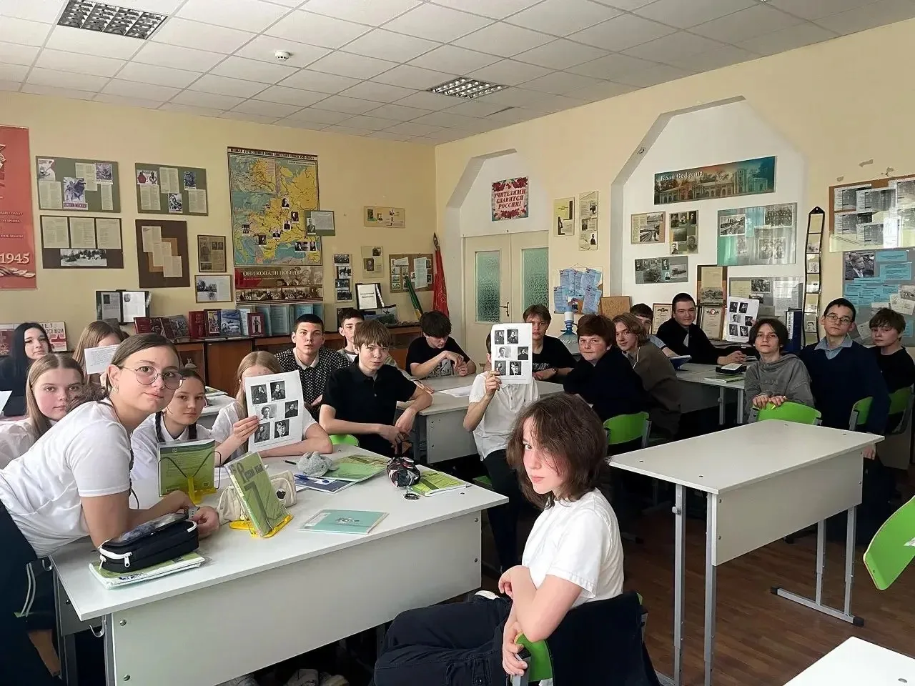 В рамках фестиваля «ПредпоЧтения» для 7-х классов был проведен "Литературный марафон".  Вспомнили ли