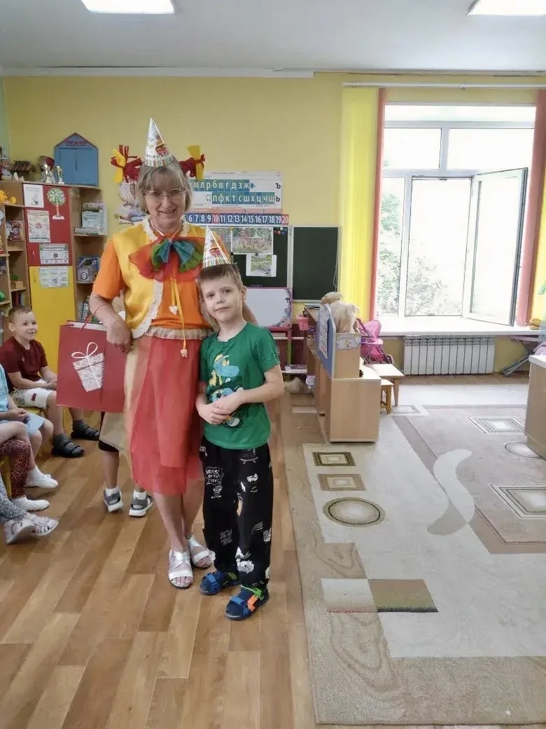 Какой шумный и радостный День летних именинников мы устроили в нашей группе «Пчёлки»! 🐝

Наших ребя