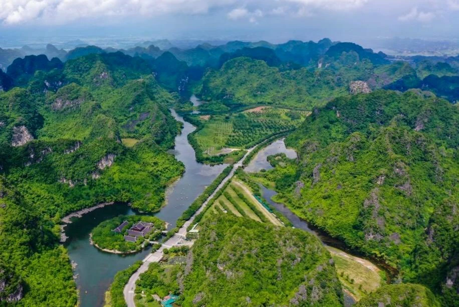 Ландшафтный комплекс Чанган, Вьетнам 🇻🇳  🔹 Это уникальный природный и культурный объект во вьетнамск