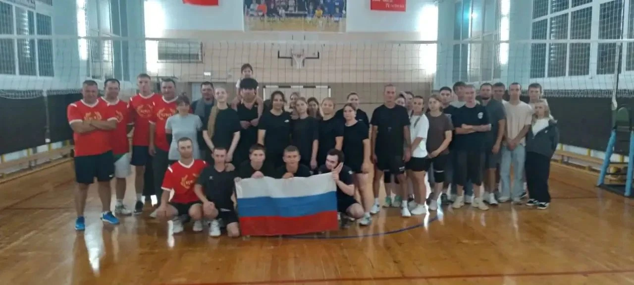 Волейбольный накал страстей в честь Дня флага! 🇷🇺🏐