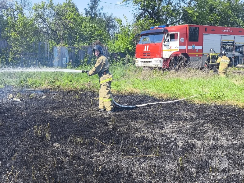 ❗️Итоги суток: в Хотынце горел гараж, в Свердловском районе потушили магазин    За прошедшие сутки о