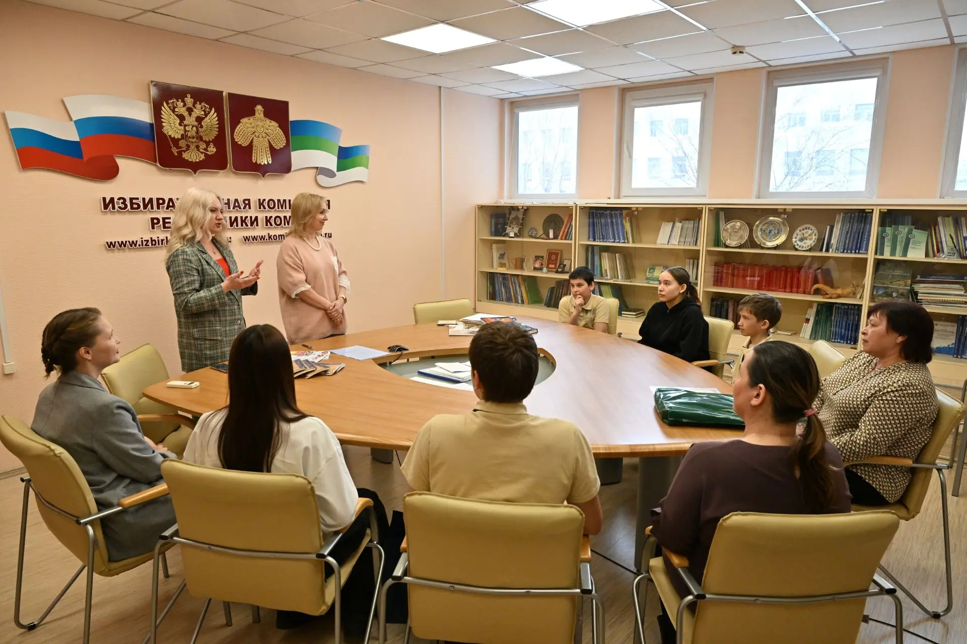Горящие глаза и живой интерес: добрый день в избиркоме Коми  На днях у нас побывали юные краеведы из