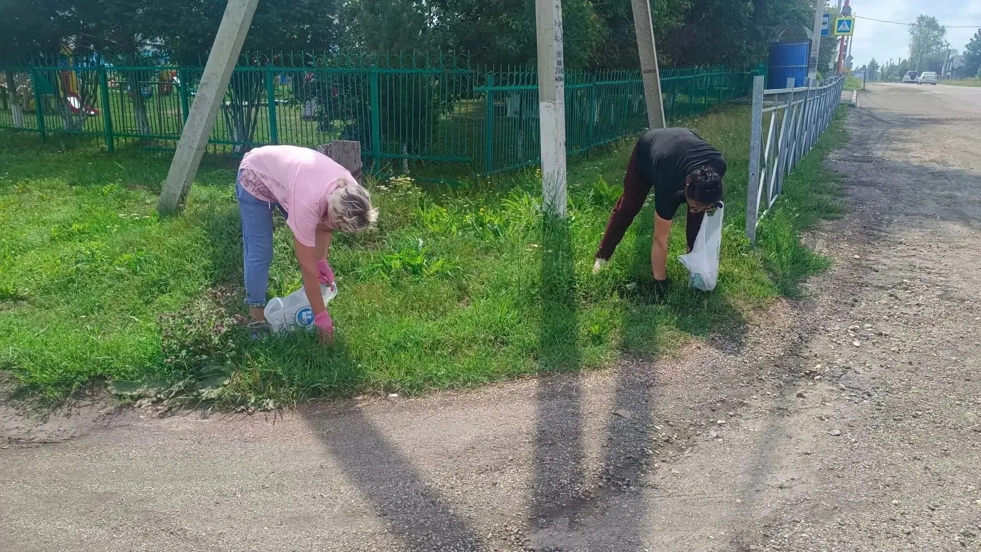 В весенне - летний период тяжинцы не раз принимали участие в субботниках, которые уже стали традицио