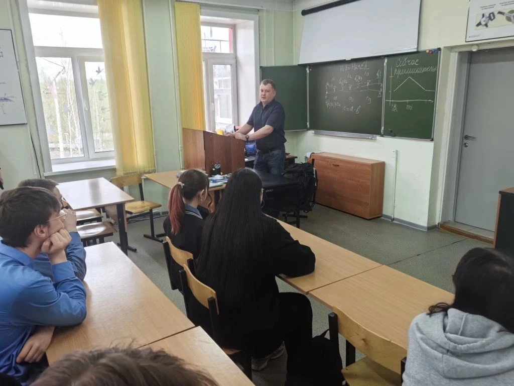 📍В рамках ФП "Профессионалитет" нацпроекта "Молодёжь и дети" 09.06.2026 г прошли классные  часы с п