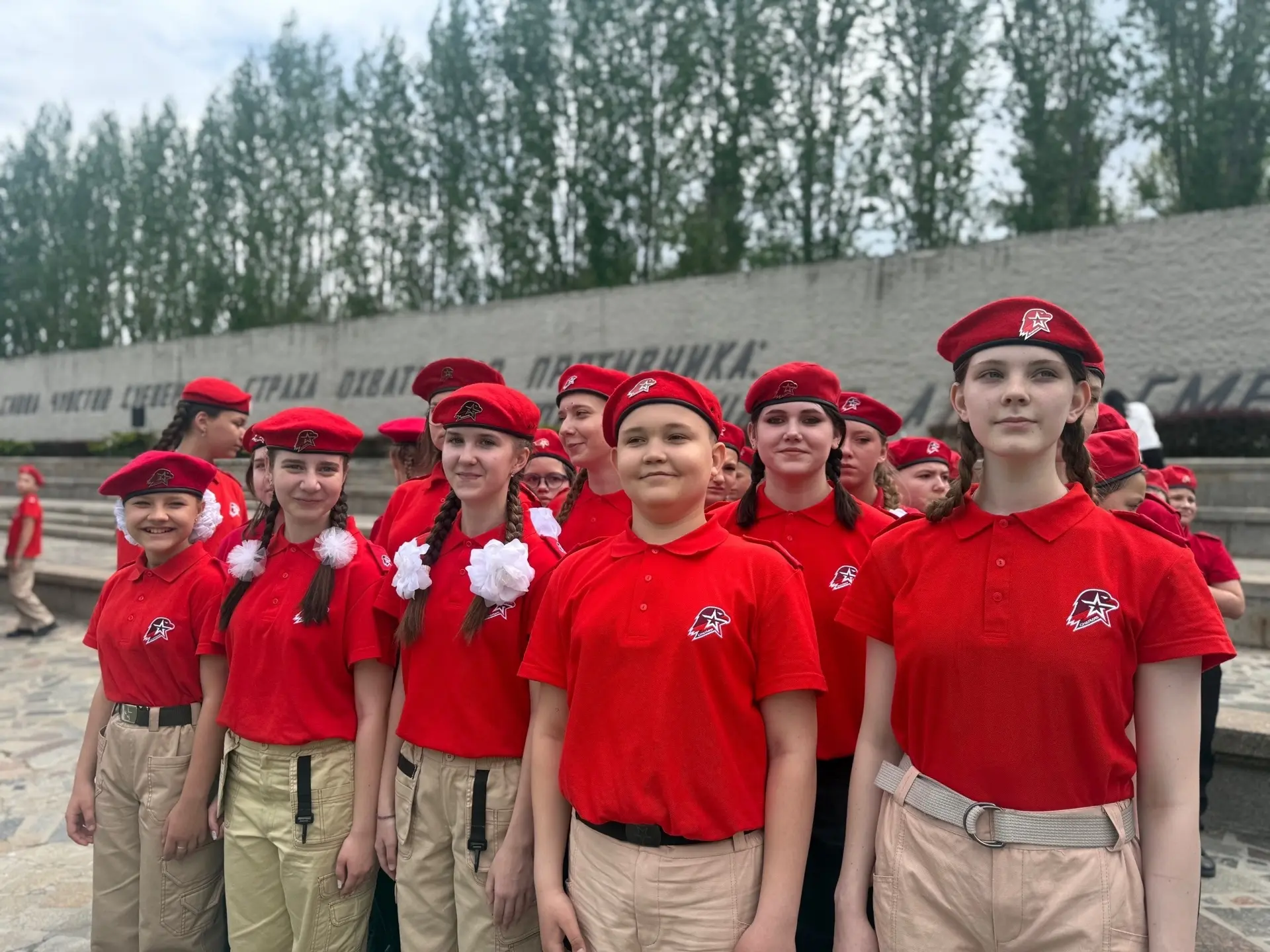 🇷🇺 Клятва на главной высоте страны!    Знаковое событие произошло в жизни нашего юнармейского отряда