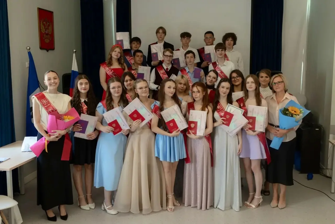 🎉 9 (‼️) красных аттестатов из 22 и только «4» и «5» на ОГЭ — это не просто цифры, это...