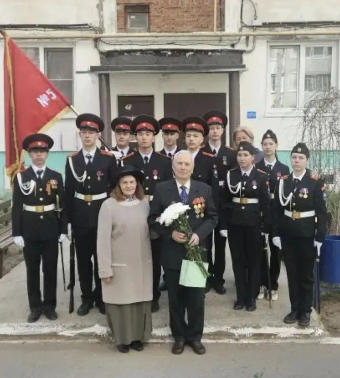 Помним. Гордимся. Благодарим. Накануне 81-й годовщины Великой Победы в школе царила праздничная атмо
