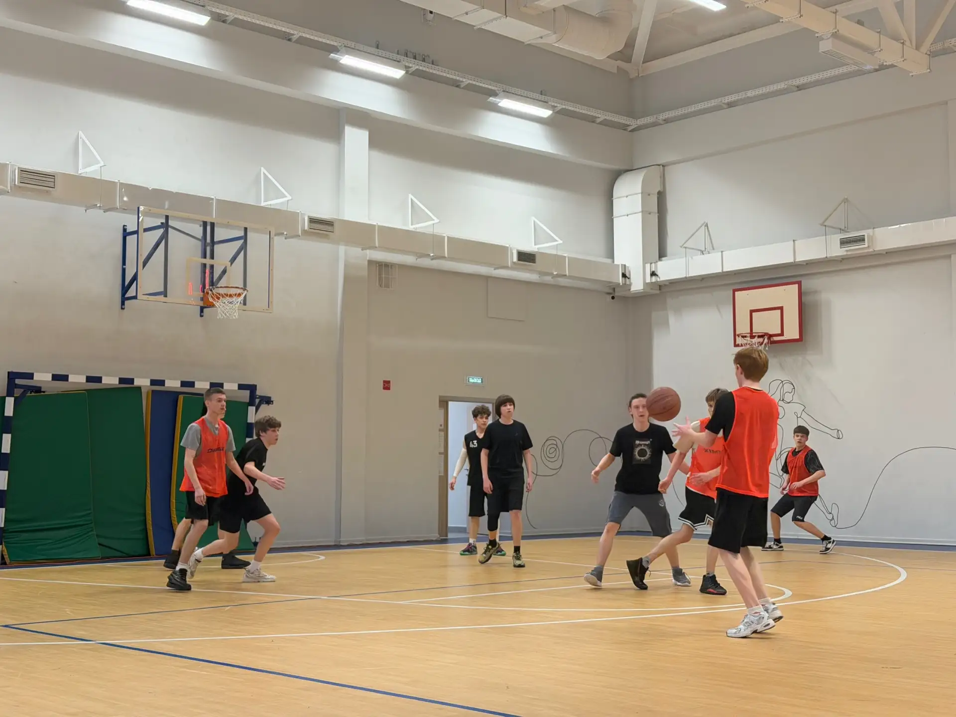 Результаты турнира по баскетболу🏀:  ~ 7-е классы: 1 место - 7Е 2 место - 7А 3 место - 7З  ~ 8-е клас
