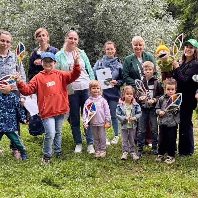 🌿 В эту субботу можно устроить не просто прогулку с ребёнком, а маленькое тёплое приключение — с зем