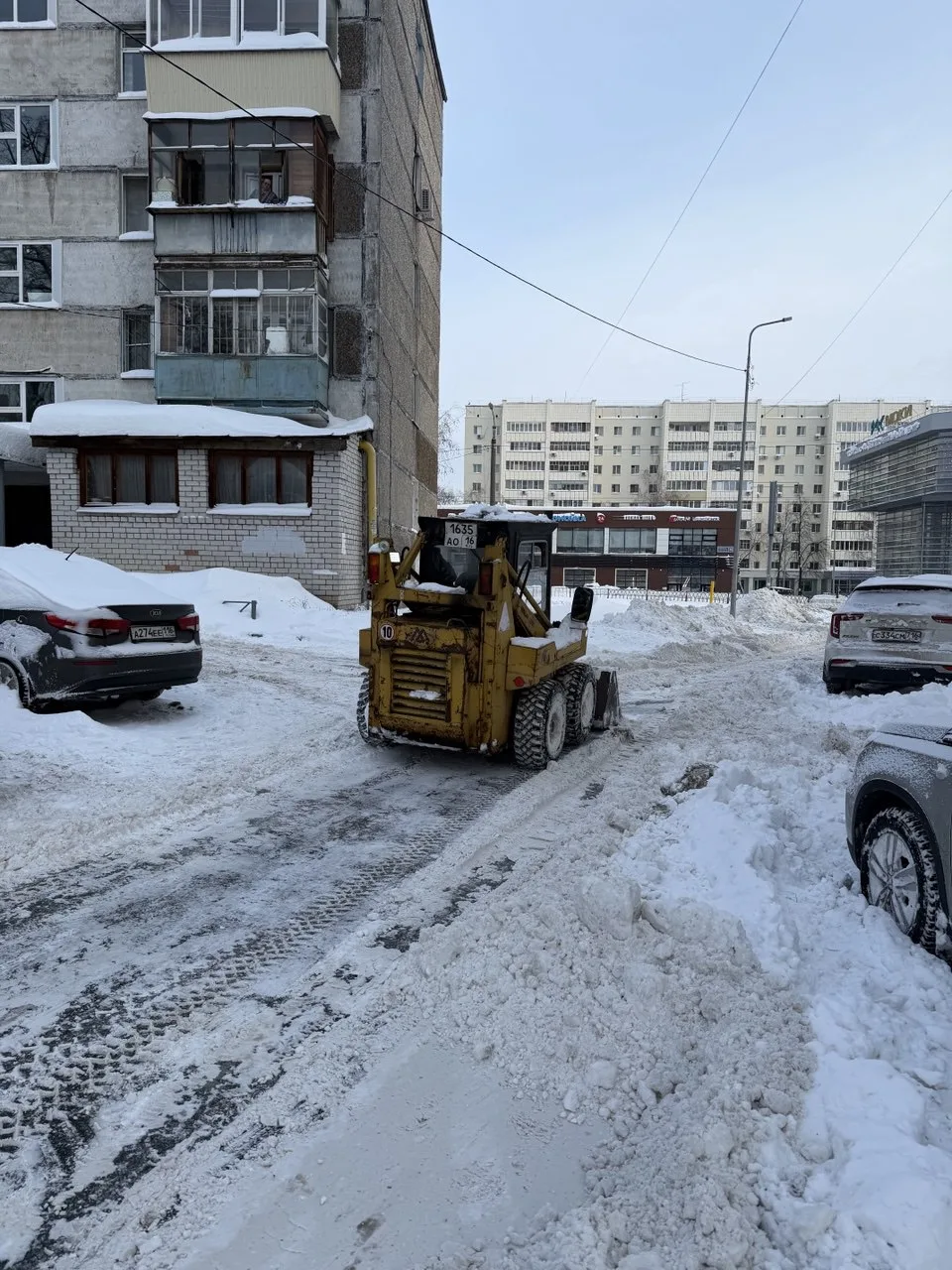 Отчёт о работе по уборке снега  Сегодня наши специалисты провели масштабную уборку территории! Что б