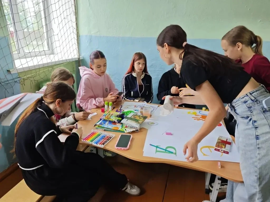 Сегодня , 28 мая, в нашей школе состоялся день открытия летнего пришкольного лагеря.🌟